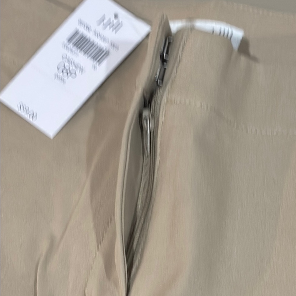 J. Jill Women’s Tan Shorts NWT Size 8P - Picture 4 of 10